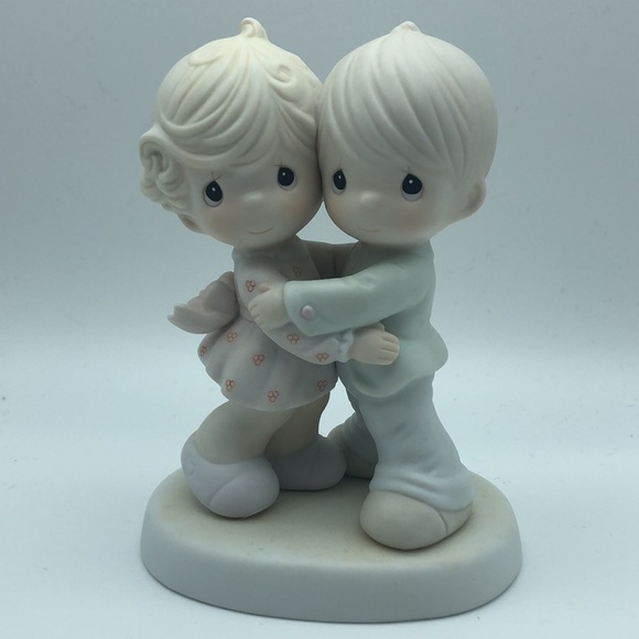 PRECIOUS MOMENTS Hug One Another - Picture 4 of 5